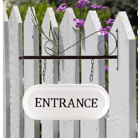 Entrance Sign - Picture 3 of 16